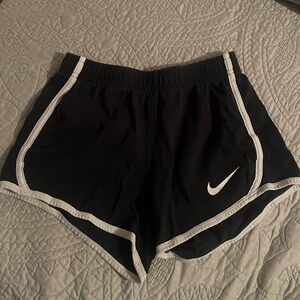 NIKE High Waisted Black Shorts